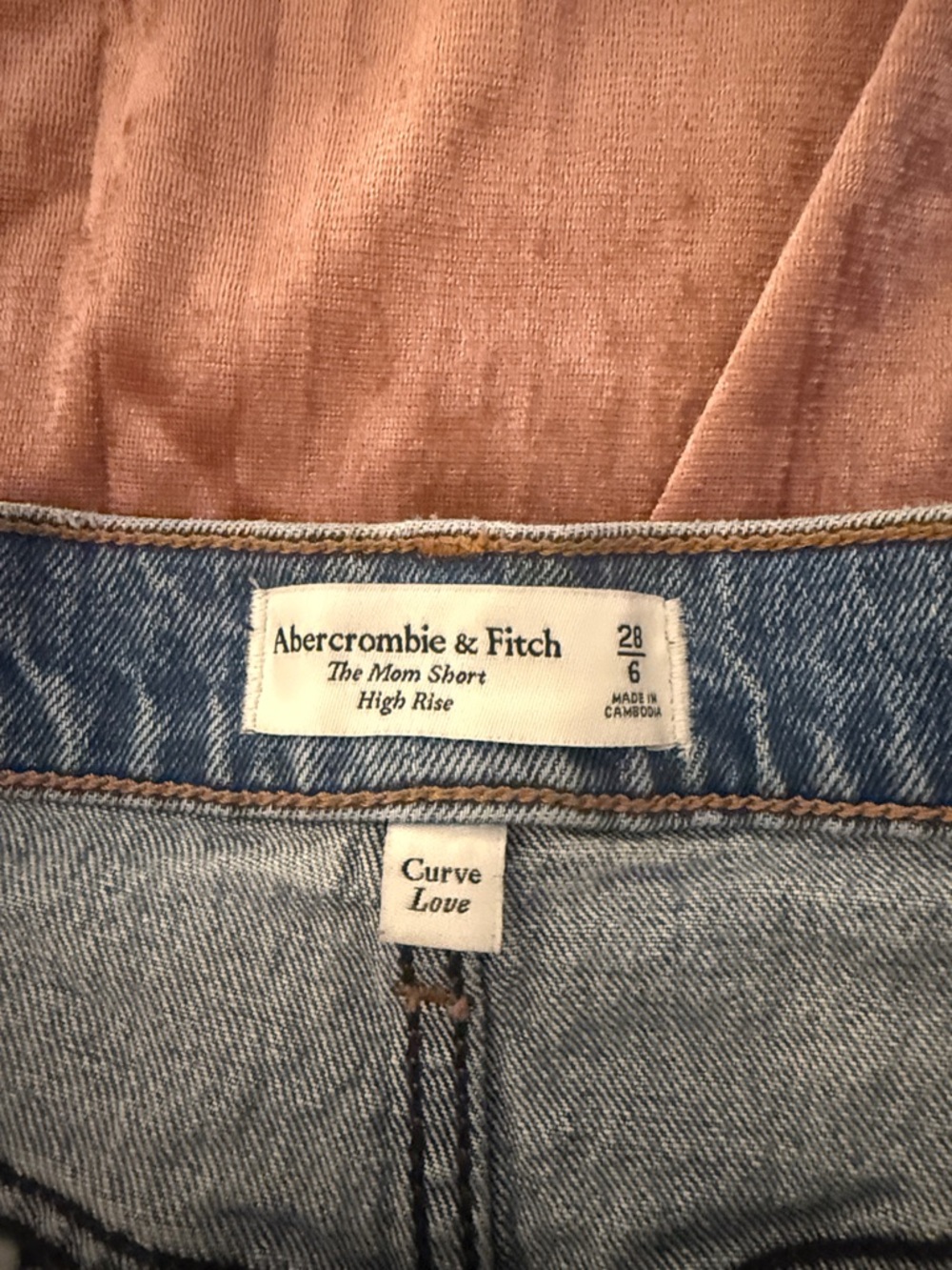Abercrombie & Fitch Distressed Medium Blue Denim The Mom Short High Rise - Picture 2 of 3